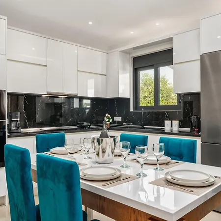 Valeria Private Villa Plánosz