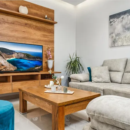 Valeria Private * Πλάνος